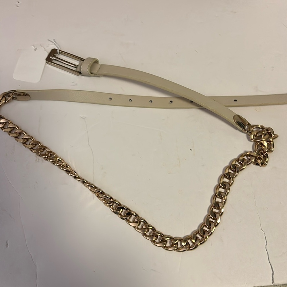 NEXT BRAND GOLD CHAIN AND BONE COLOR LEATHER BELT SIZE LARGE 49” LONG